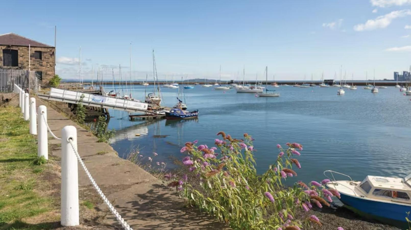 Lovely Sea Rooms, Easy Access To Centre & Airport Edinburgh Exterior photo